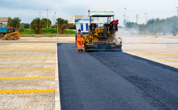 Best Driveway Paving Contractor  in Leeds, AL